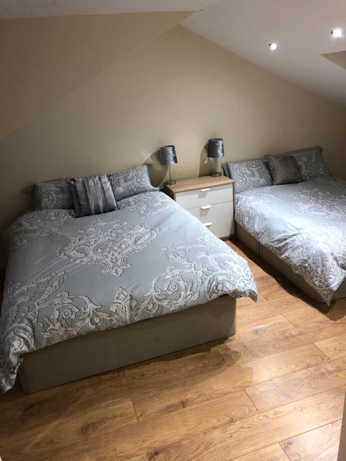 Big Room Rusholme With Tv And Private Bathroom-Parking&Wifi Manchester Kültér fotó