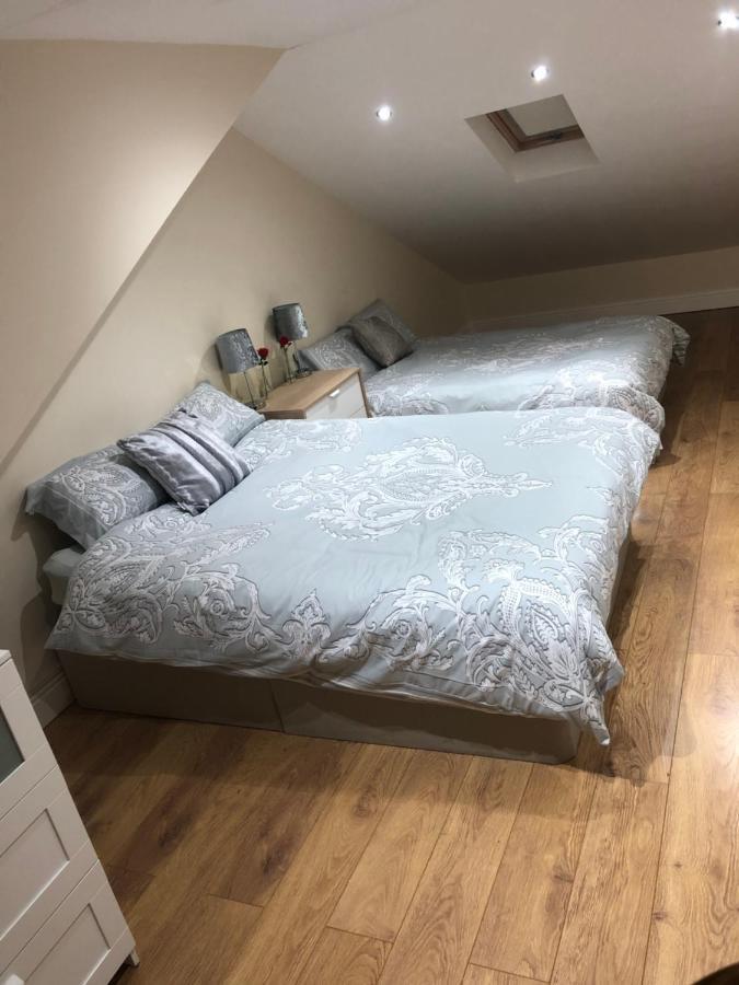 Big Room Rusholme With Tv And Private Bathroom-Parking&Wifi Manchester Kültér fotó