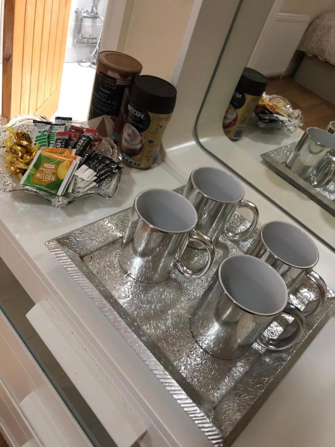 Big Room Rusholme With Tv And Private Bathroom-Parking&Wifi Manchester Kültér fotó