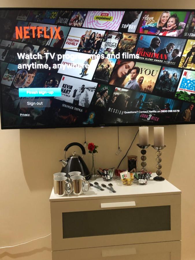 Big Room Rusholme With Tv And Private Bathroom-Parking&Wifi Manchester Kültér fotó