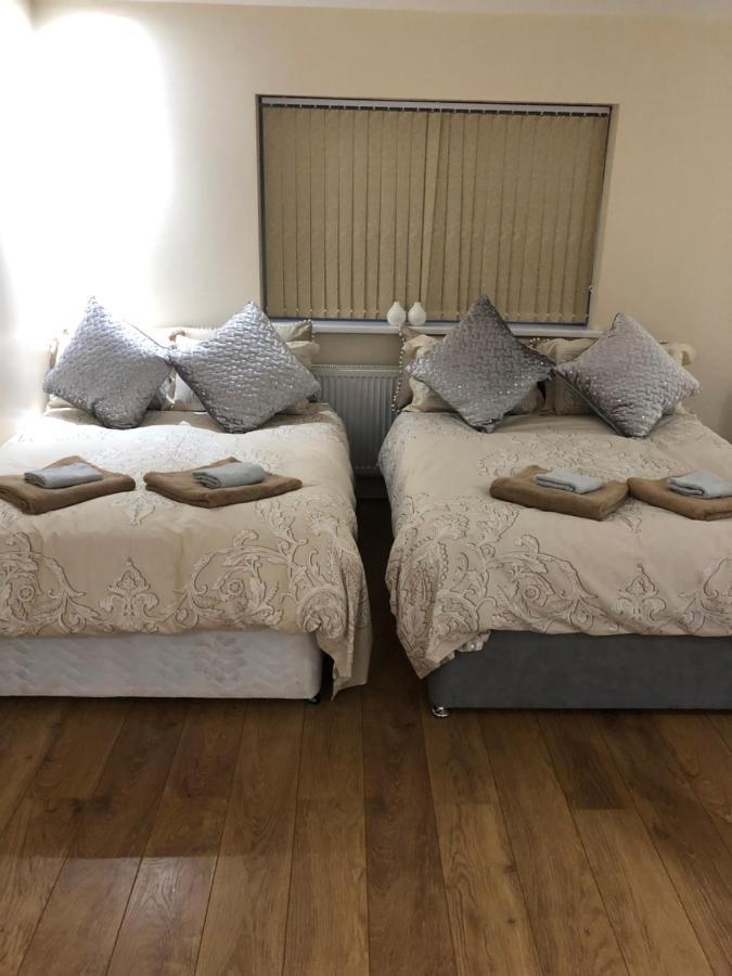 Big Room Rusholme With Tv And Private Bathroom-Parking&Wifi Manchester Kültér fotó