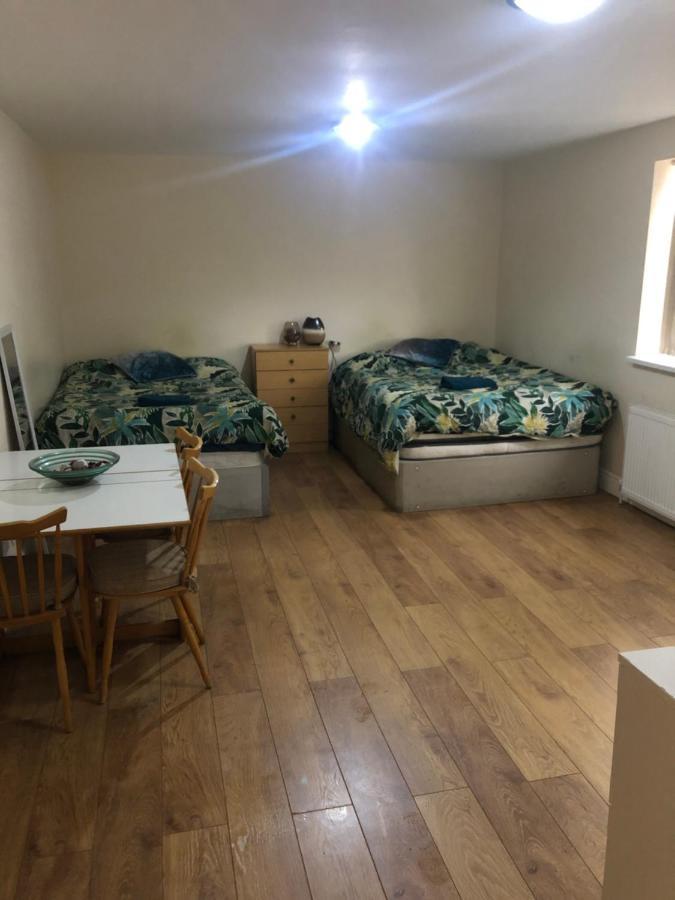 Big Room Rusholme With Tv And Private Bathroom-Parking&Wifi Manchester Kültér fotó