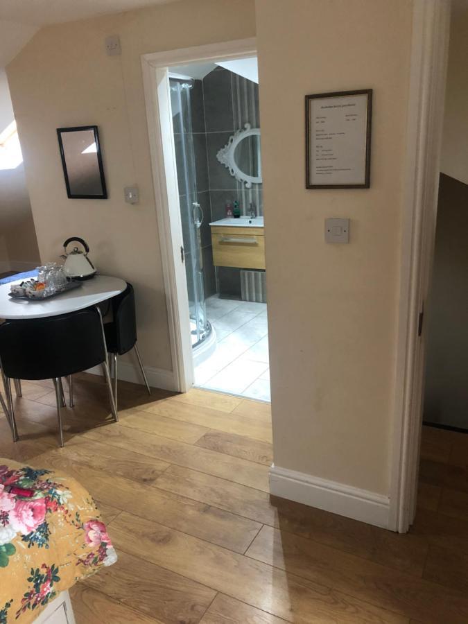 Big Room Rusholme With Tv And Private Bathroom-Parking&Wifi Manchester Kültér fotó